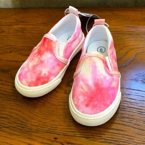New Baby girls tie dyed shoes.  Size 6.  Elastic on each side for comfort.
